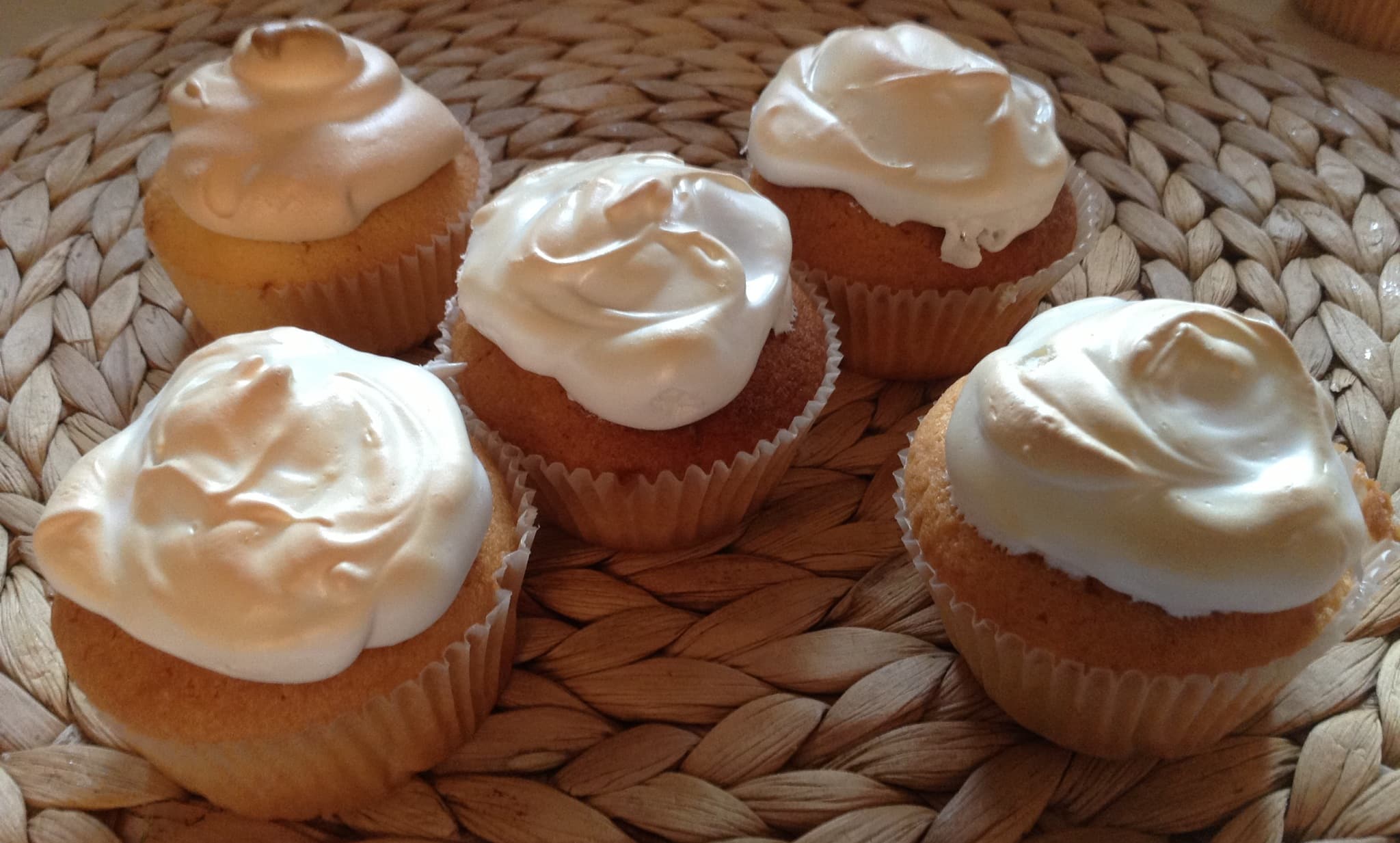 Lemon Cup Cakes mit Baiser