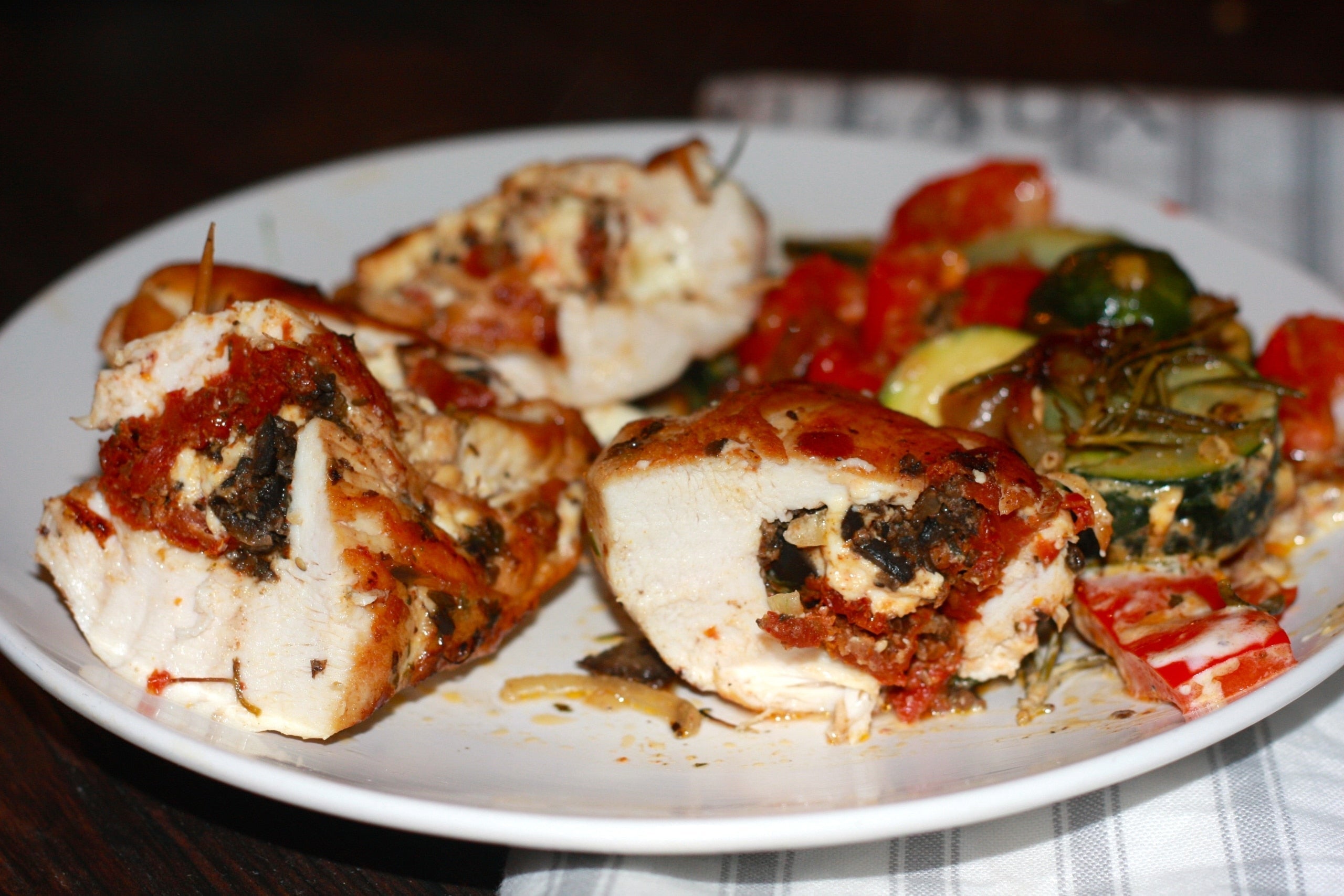 Gefüllte Hähnchenbrust mit Grillgemüse