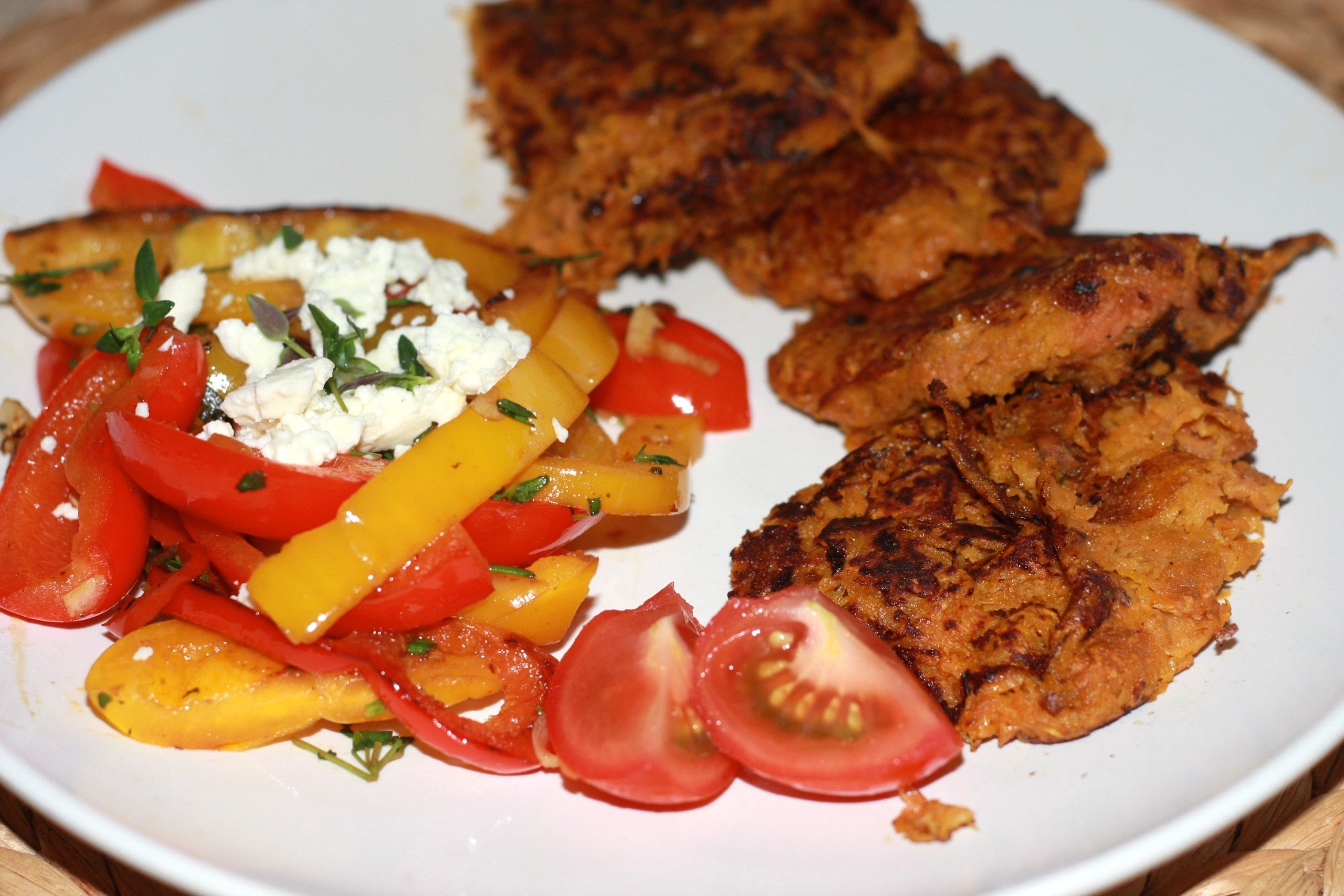 Süßkartoffeln mit Paprikagemüse