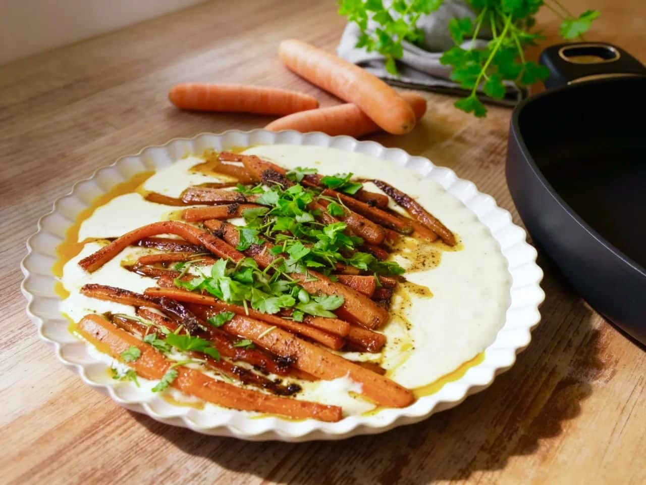 Ofengeröstete Karotten mit Zitronen-Feta-Creme