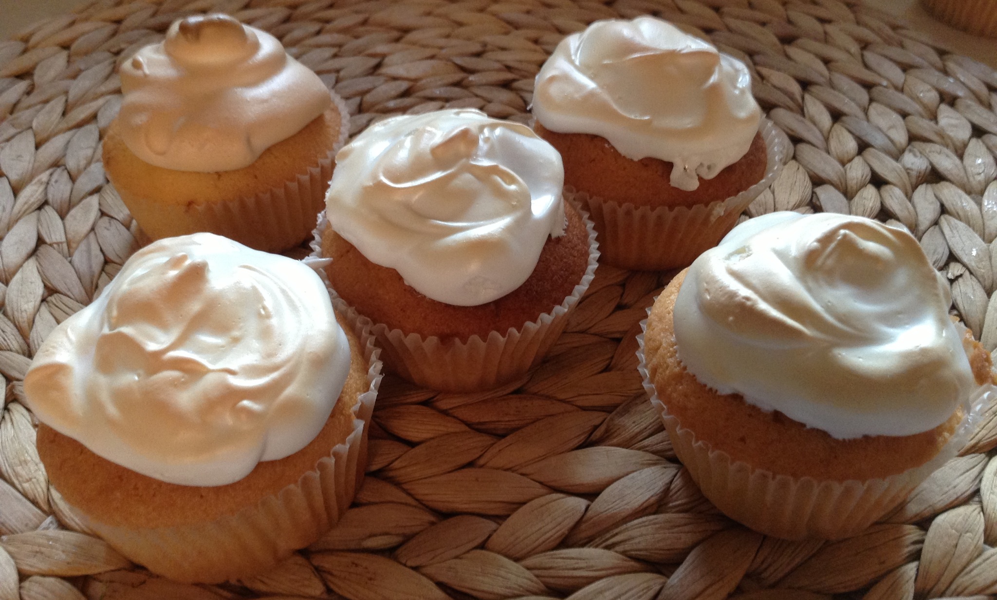 Lemon Cup Cakes mit Baiser