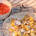 Kaiserschmarrn mit Rhabarberkompott