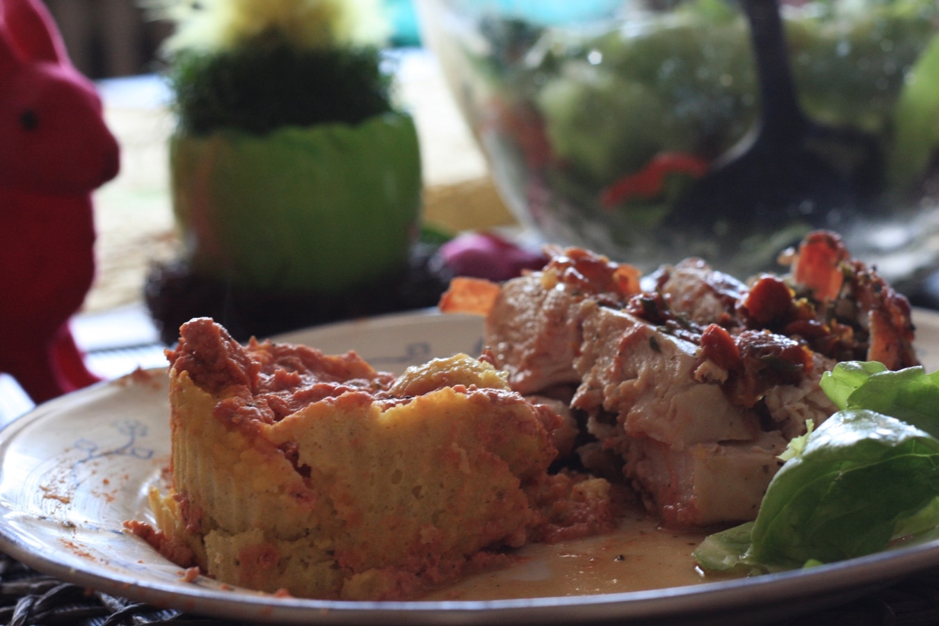 Hähnchenbrust mit Schinken ummantelt und Polenta Ricotta