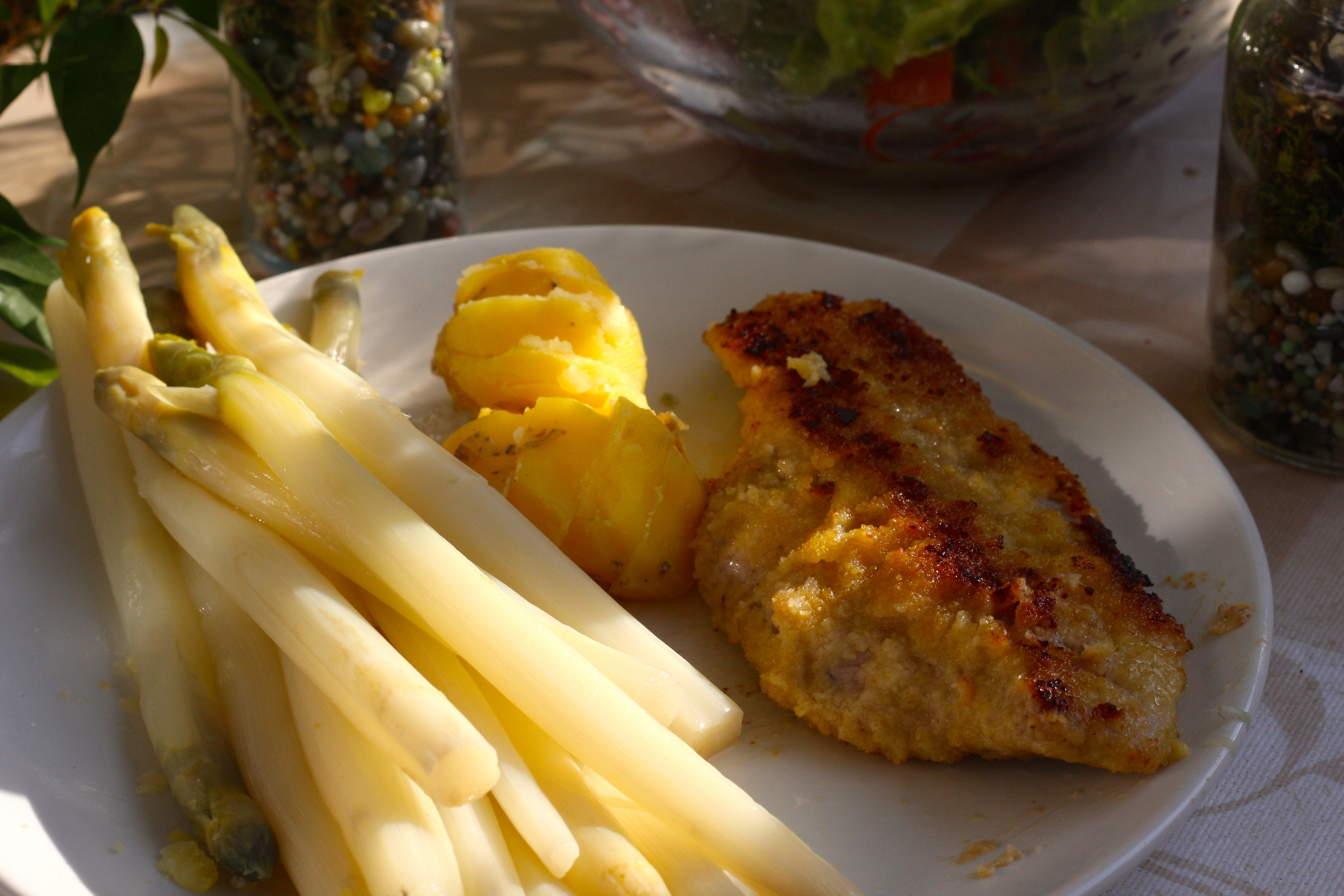 Schnitzel mit Spargel