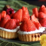 Schokoladen Ricotta Torteletts mit Erdbeeren