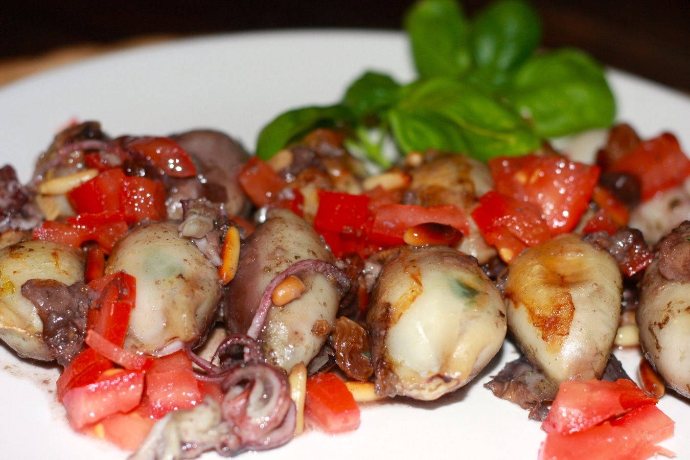 Gefüllte Tintenfisch Tuben