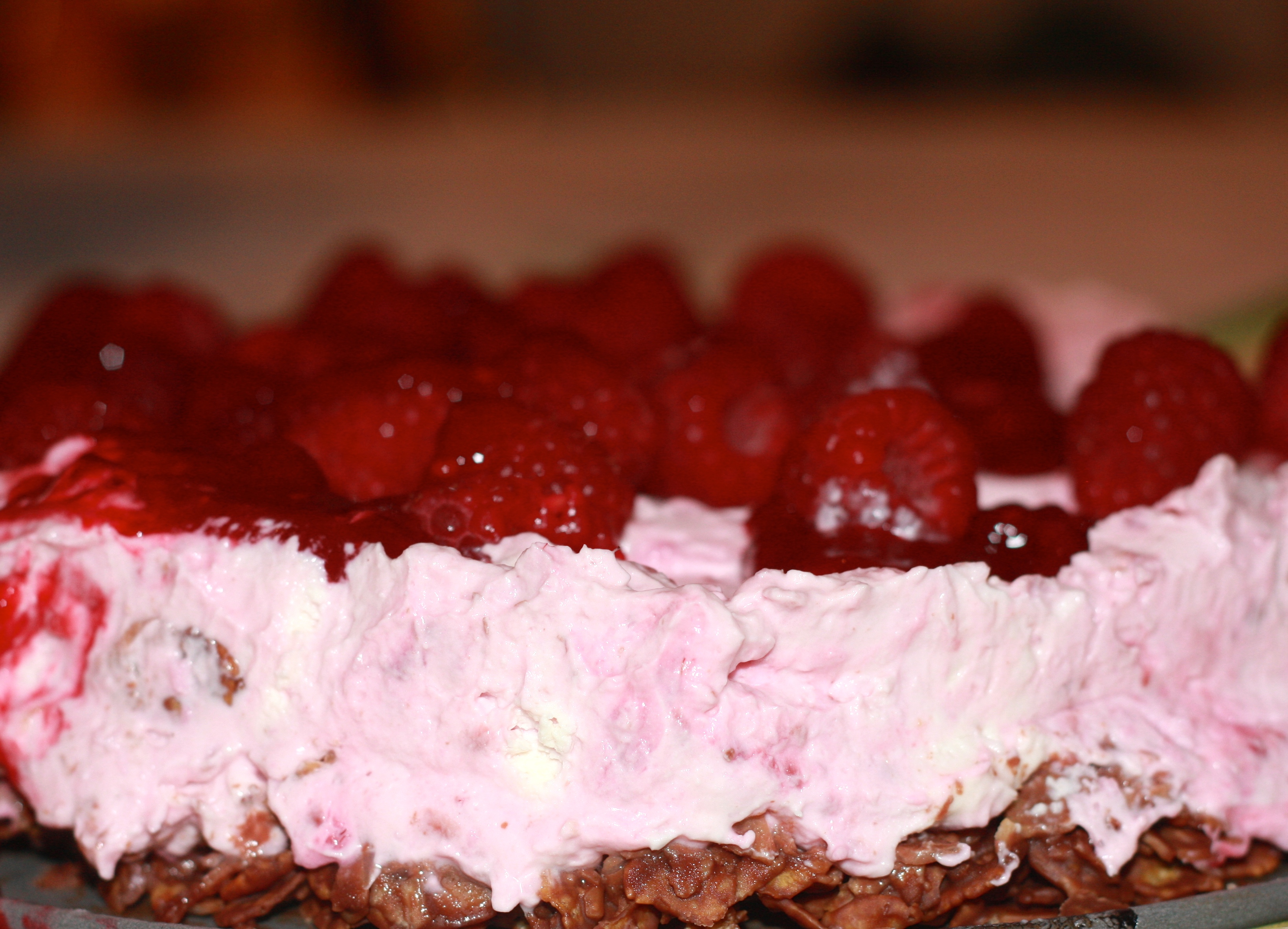 Kuchen ohne Backen - Himbeere Mascarpone mit Crunchboden - Gundel ...