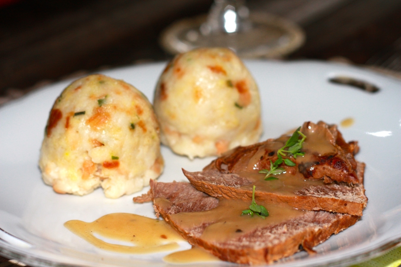 Rinderbraten mit Semmelknödel