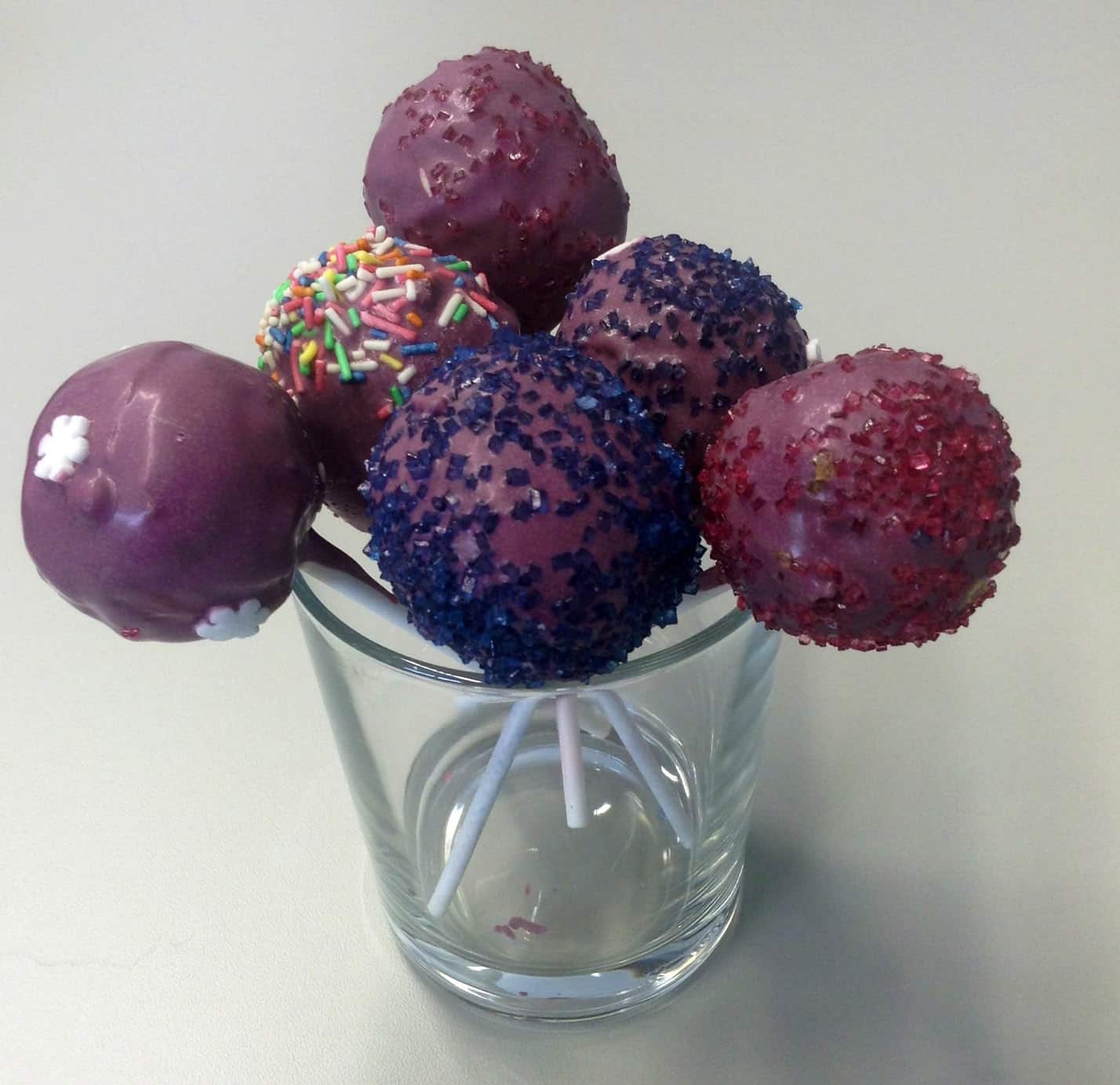 Cake Pops – Der kleine Kuchen am Stiel
